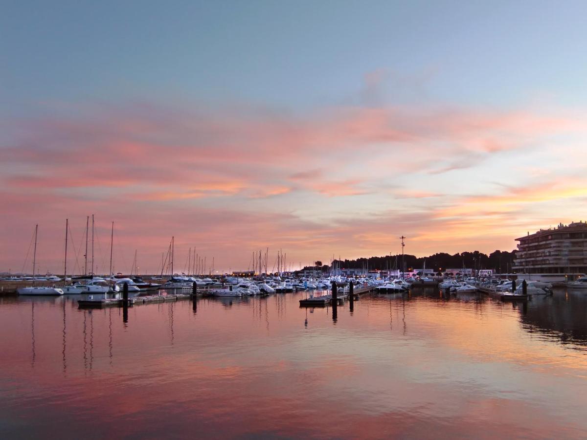 Apartaments Club Nautic L' Escala 外观 照片