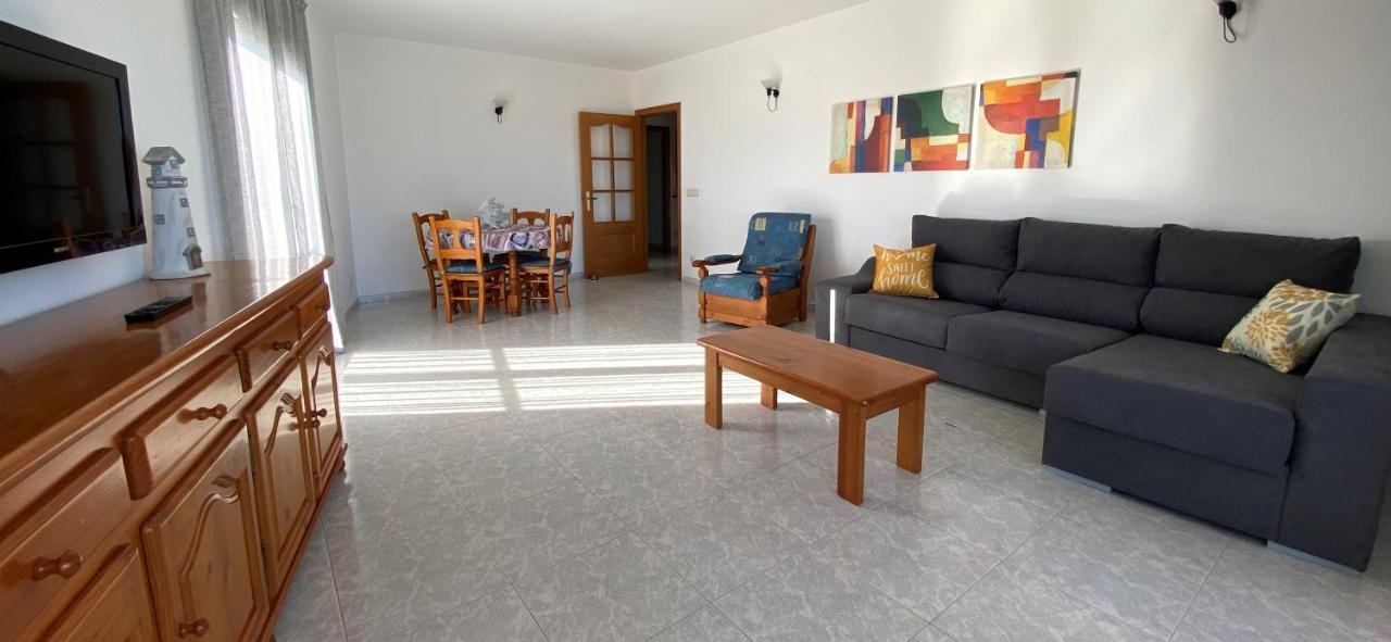 Apartaments Club Nautic L' Escala 外观 照片