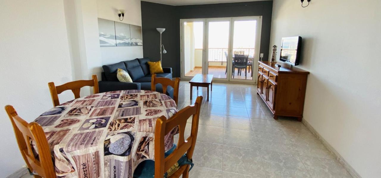 Apartaments Club Nautic L' Escala 外观 照片